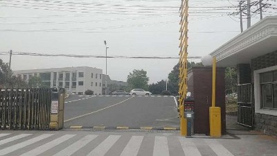 工廠車牌識別系統(tǒng)率低怎么解決？