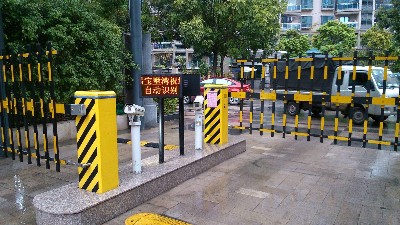 什么是智慧小區(qū)月卡型停車管理系統(tǒng)？
